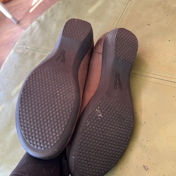 Dansko Flexible Clogs - Picture 3 of 5